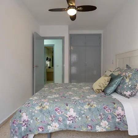 Apartamento Luminoso De Dos Con Terraza Y Parking En El Centro *