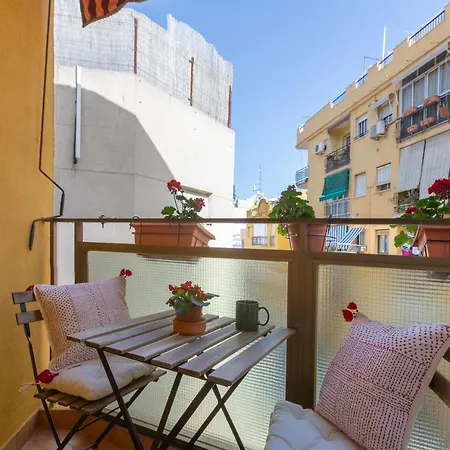 Apartment Luminoso De Dos Con Terraza Y Parking En El Centro Malaga